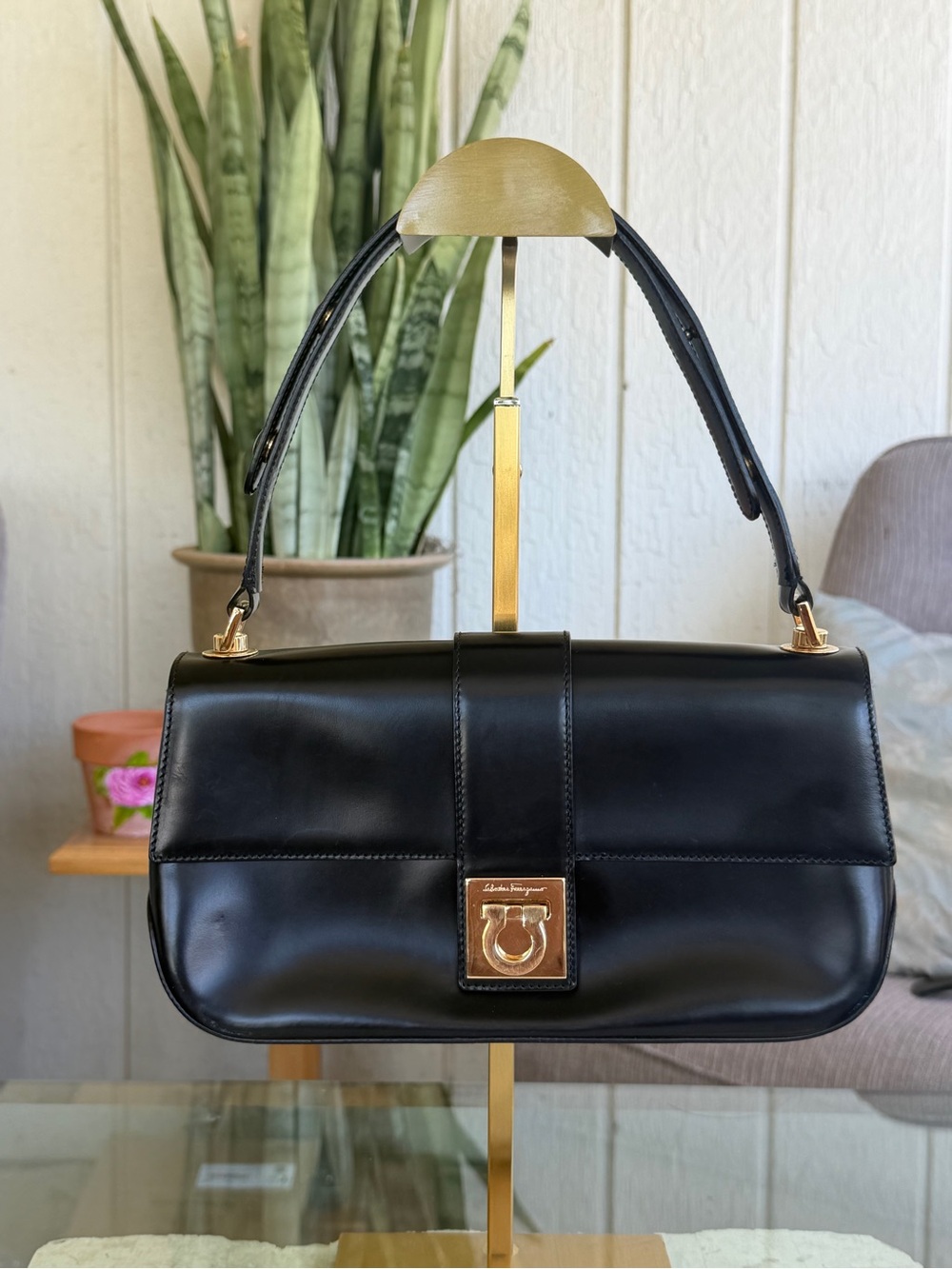 Ferragamo Gancini Shoulder Bag💝💝💝